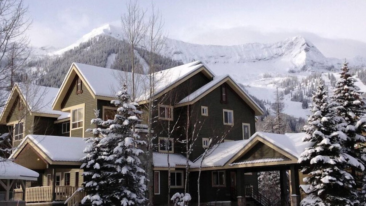 East Kootenay Condo | On Hill Condo - Spruce Lodge at Timberline (walk to lifts)