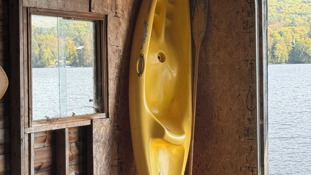 Dorset Cottage | On Lake of Bays! Walking distance to the Dorset look out tower and town.
