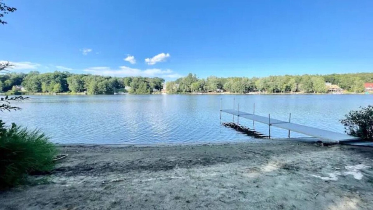 Barnstead House | On Locke - Family lake house with pvt beach, dock
