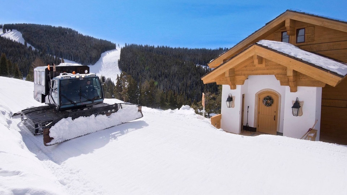 Vail Ski Chalet | On-mountain Game Creek With 4 Br & Hot Tub, Sleeps 9! 4 Bedroom Home by RedAwning