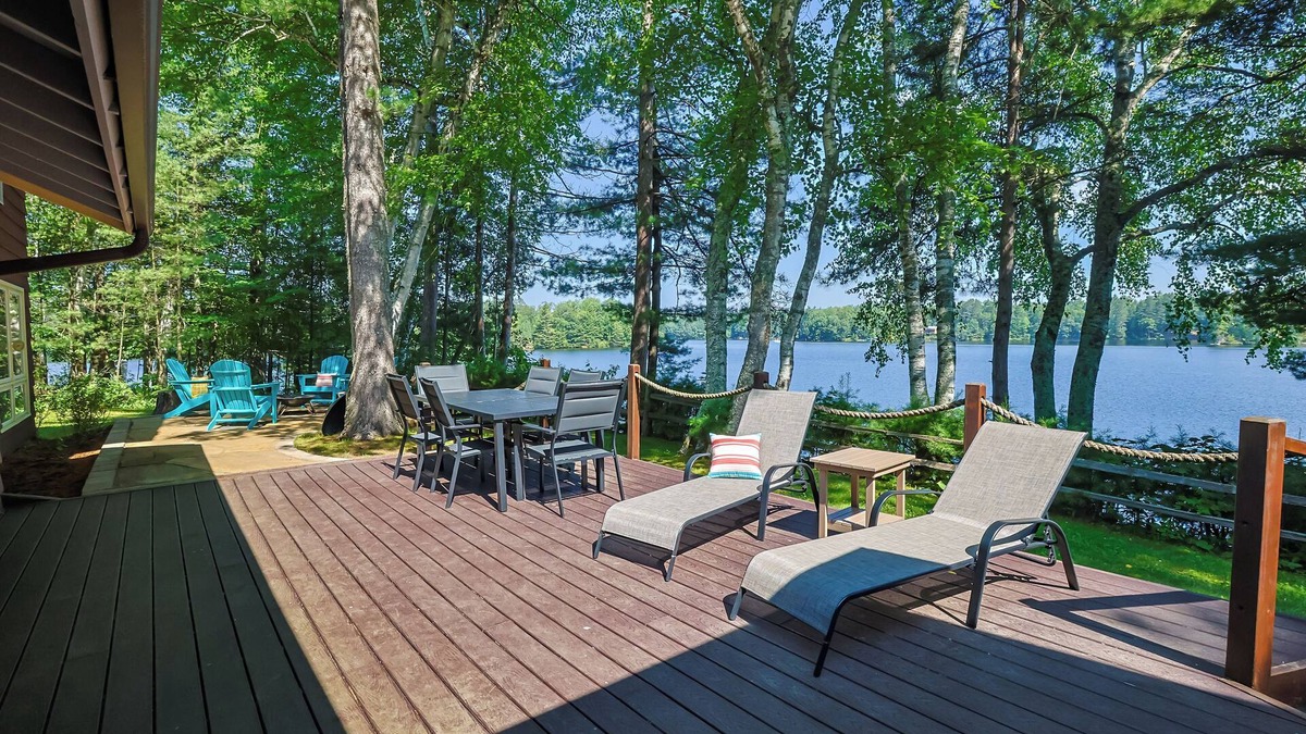 Manitowish Waters Cabin | On MW Chain! 8 beds! Dogs Welcome!