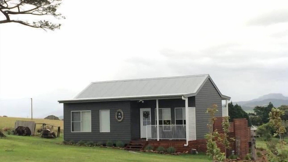 Gerroa House | On Par - country retreat overlooking golf course