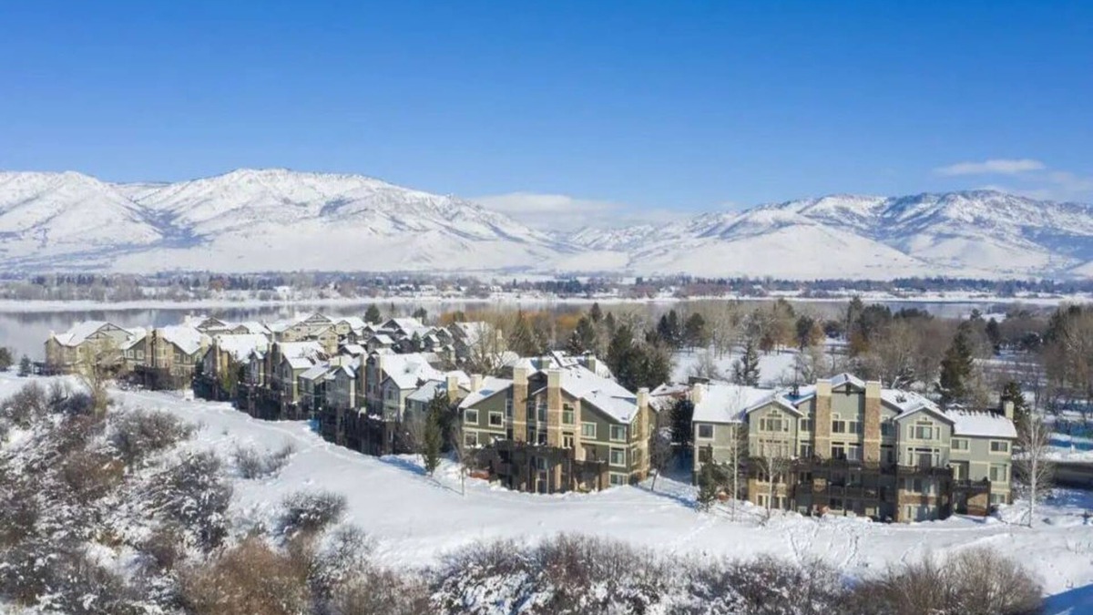 Ogden Condo | On Pineview Reservoir - just a short walk down the trail to the beach!
