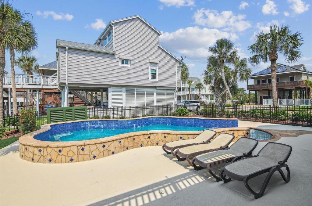 Isla Del Sol House | On Pool Time