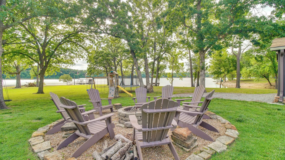 Afton Cabin | On-Site Lake Access: Group Getaway in Afton