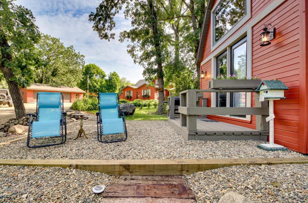 Sauk Centre House | On-Site Trail, Fire Pit Cozy Sauk Centre Retreat!