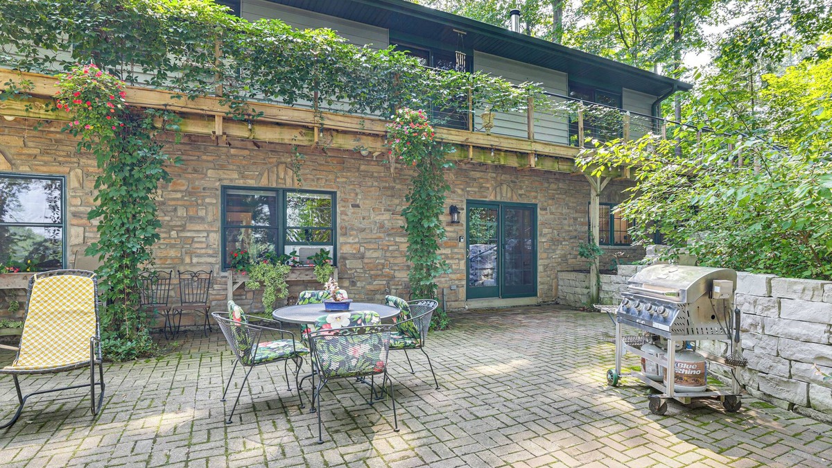 Jefferson House | On-Site Trails: Rock River Retreat in Jefferson!