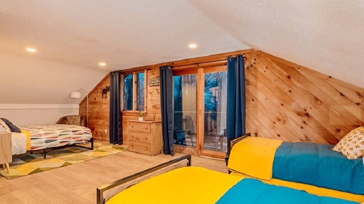 Stratton Mountain Cabin | On Stratton Mountain ~Spacious & Comfy Escape~