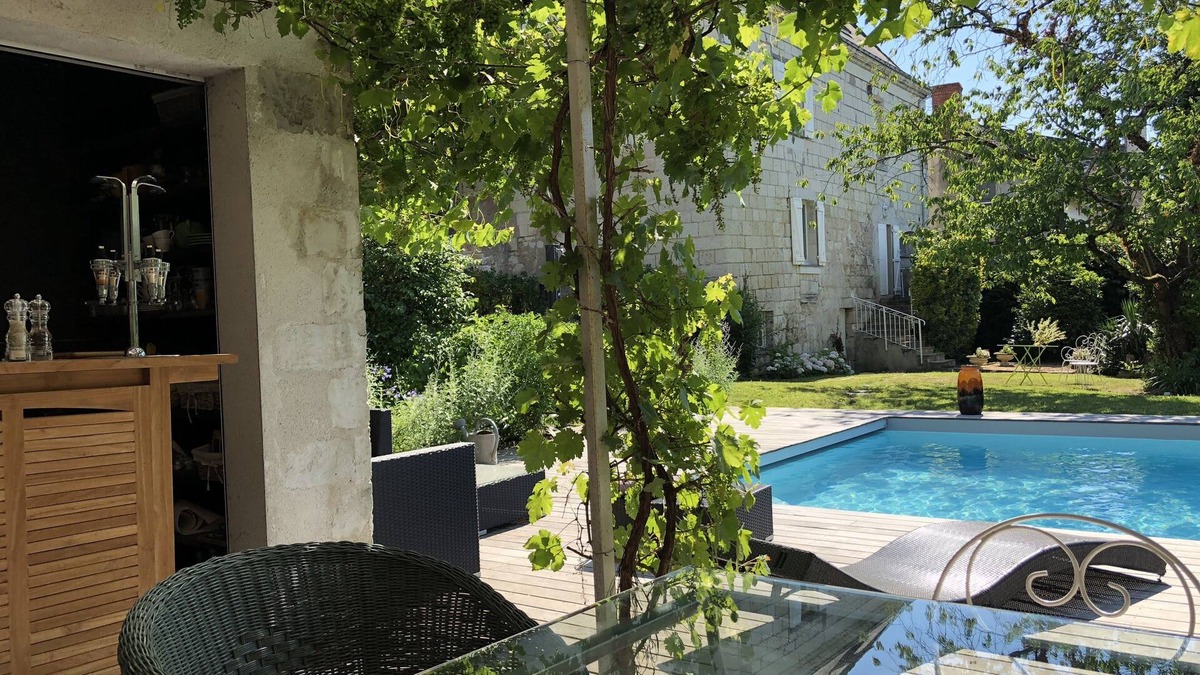 La Dagueniere House | On the banks of the Loire between vineyards and castles.
