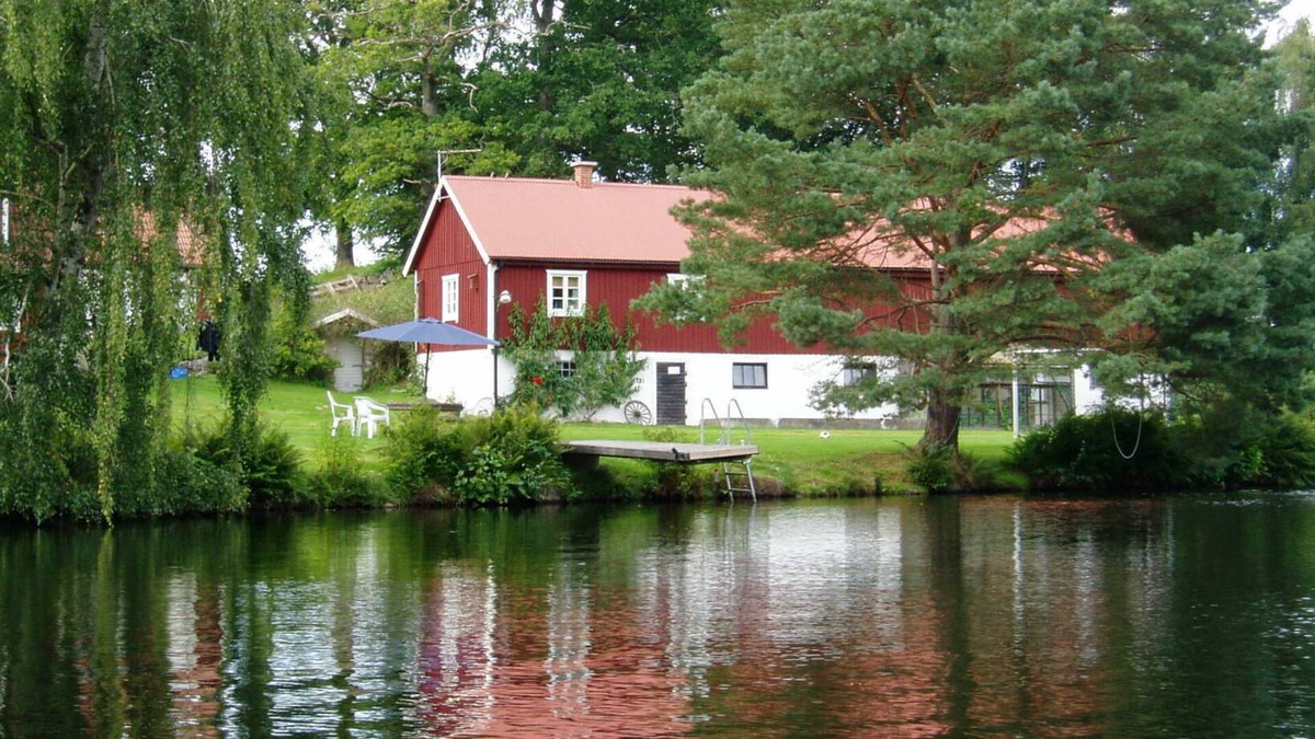 Broby House | On the banks of the Helgeån river