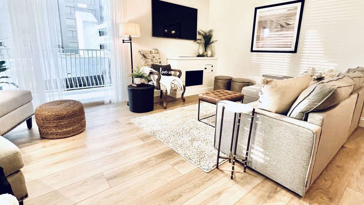Crescent Beach Condo | ON the Beach! Fully Updated Condo with Beach/River Views- Longer Stay Discounts