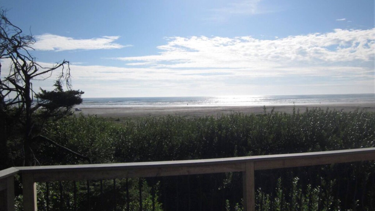 Moclips House | On the beach! Get away to the beach in beautiful Moclips - dogs welcome!