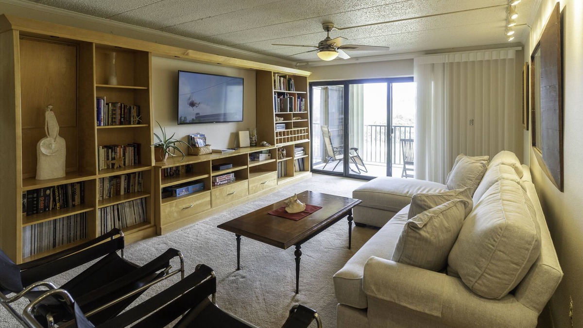 Midtown Ocean City Condo | On the beach, in the middle of the fun. Over 120 Five Star Reviews!