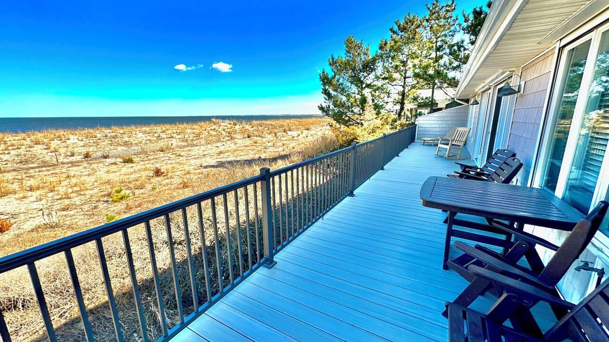Broadkill Beach House | ON THE BEACH. PET-FRIENDLY. LINENS INCLUDED.