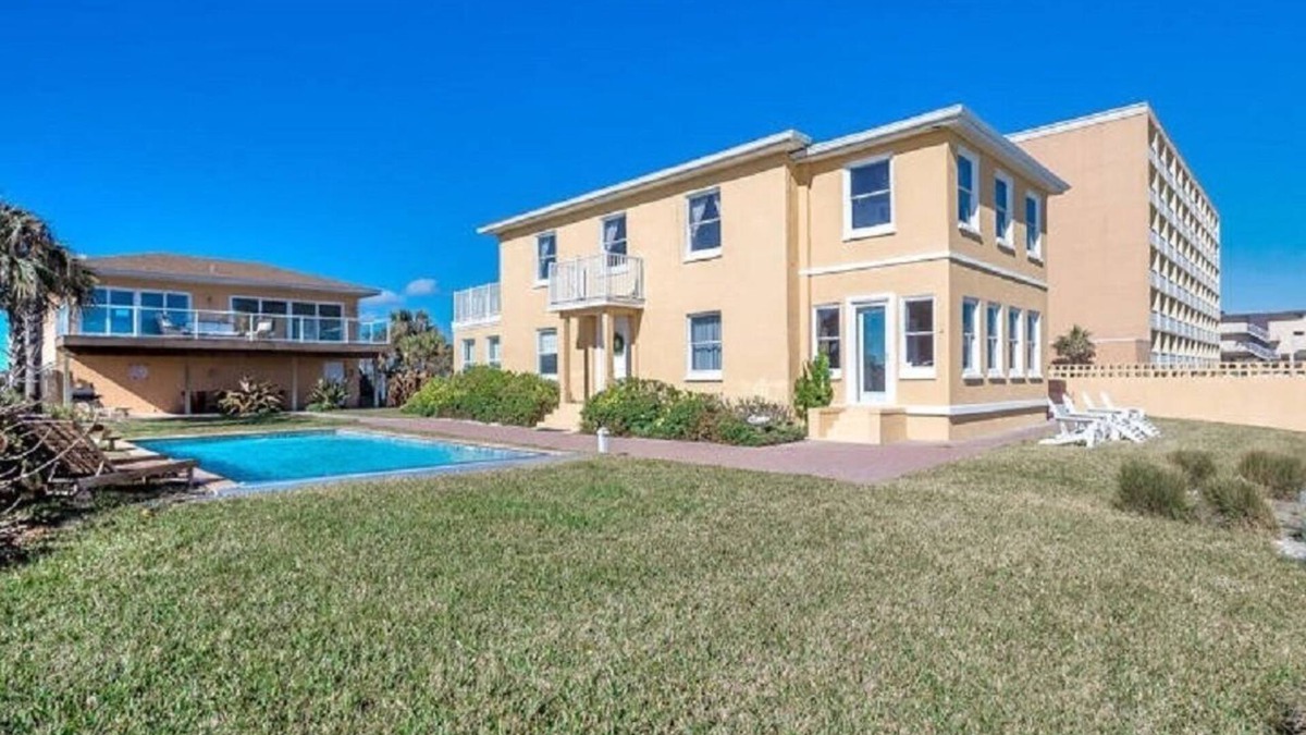 Rosemont House | On the Beach Retreat, Pool, Jacuzzi, “where memories are made that last forever”