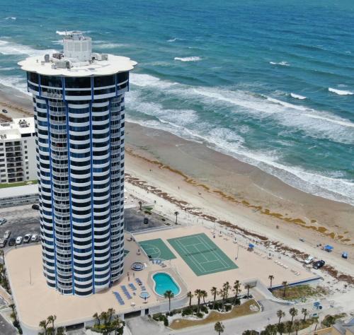 Daytona Beach Shores Apartment | On the Beach-2/Br 2/Bath, 26th floor! Spectacular views of Ocean & River