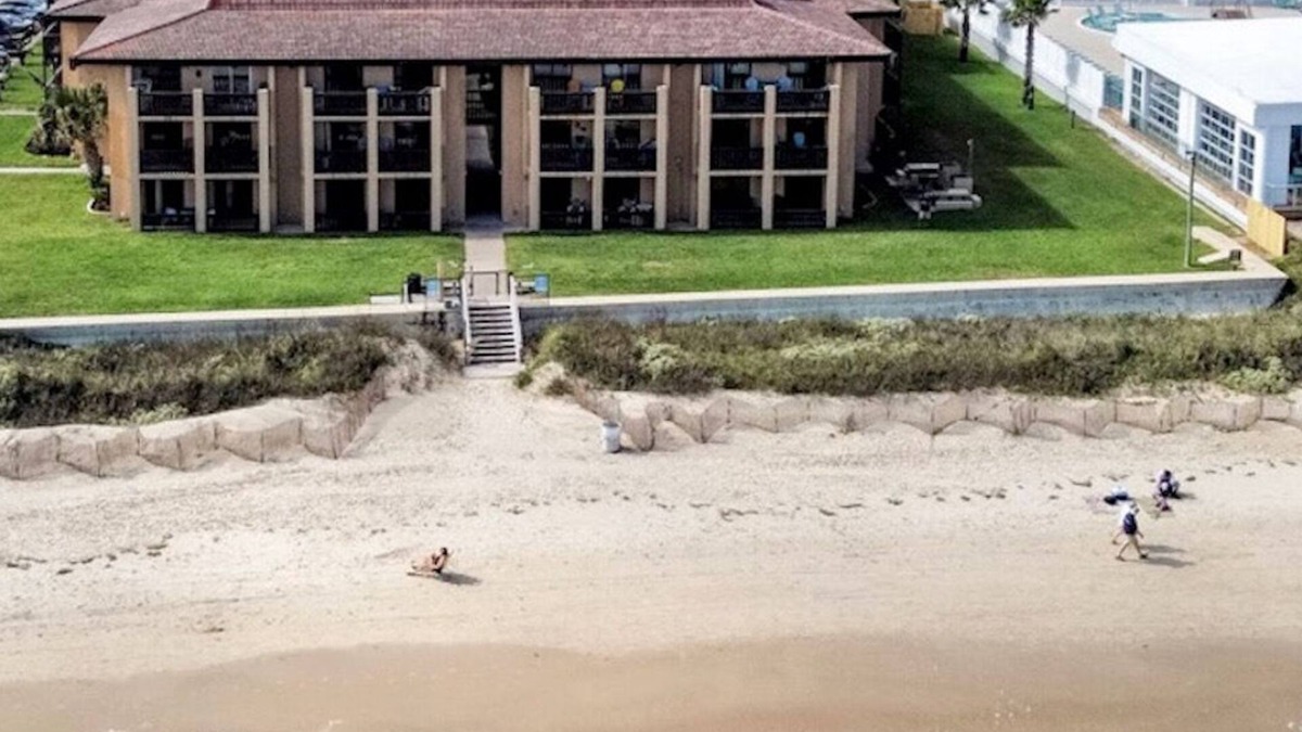 South Padre Island Condo | ON THE BEACH EXCELLENT 5-💎 CONDO! Great Rates! 🌴 ⛱️permit: #384879
