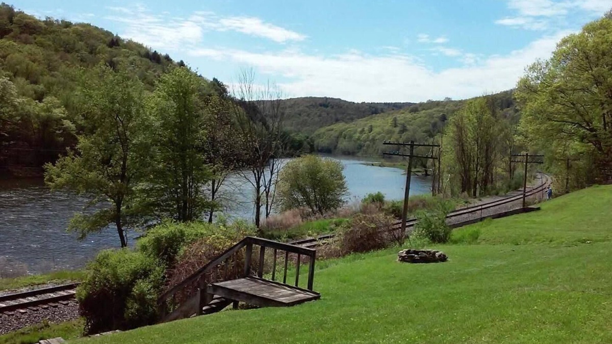 Fishs Eddy House | On the Delaware River, beautiful views, fishing, kayaking, floating, swimming