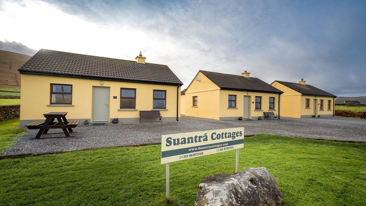 Ballyferriter Cottage | On the edge of the scenic and beautiful Dingle peninsula