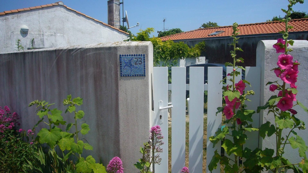 La Bree-les-Bains House | On the island of Oléron in the heart of the seaside village