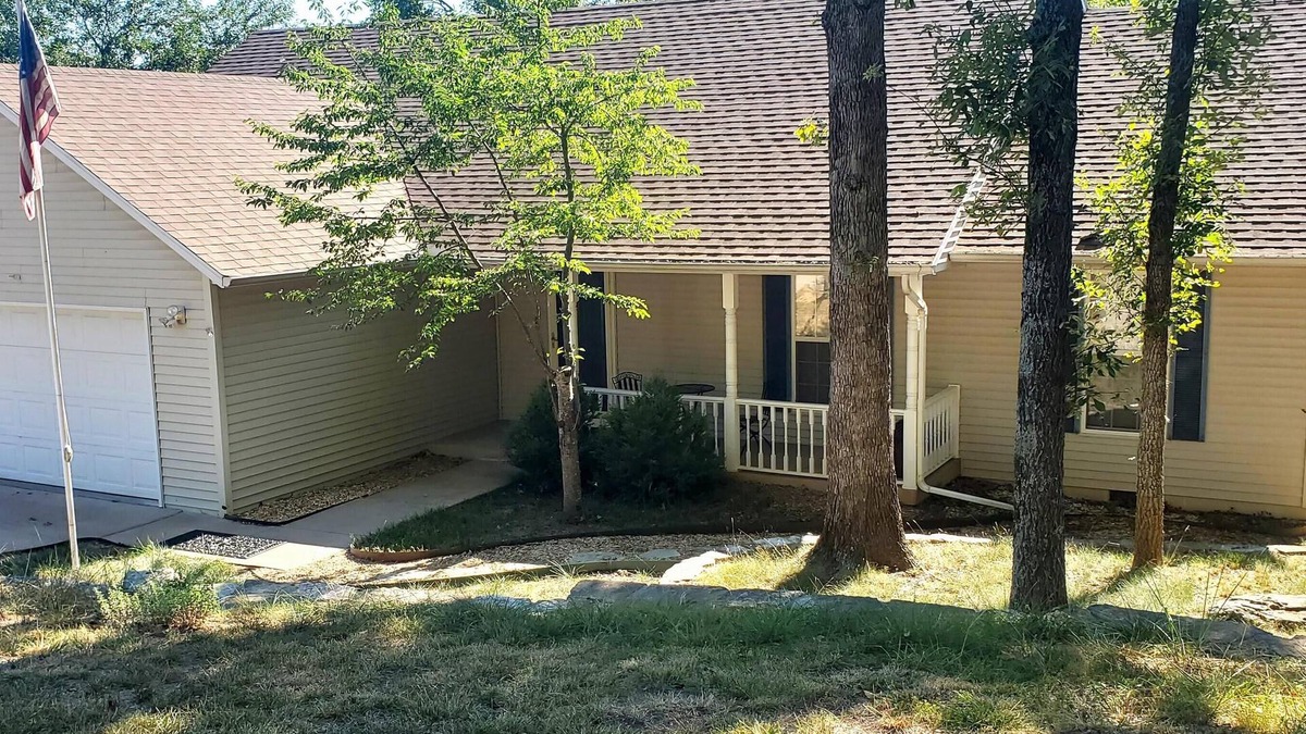 Holiday Island House | ON THE ISLAND! HOT TUB! Huge 12x40 deck!
