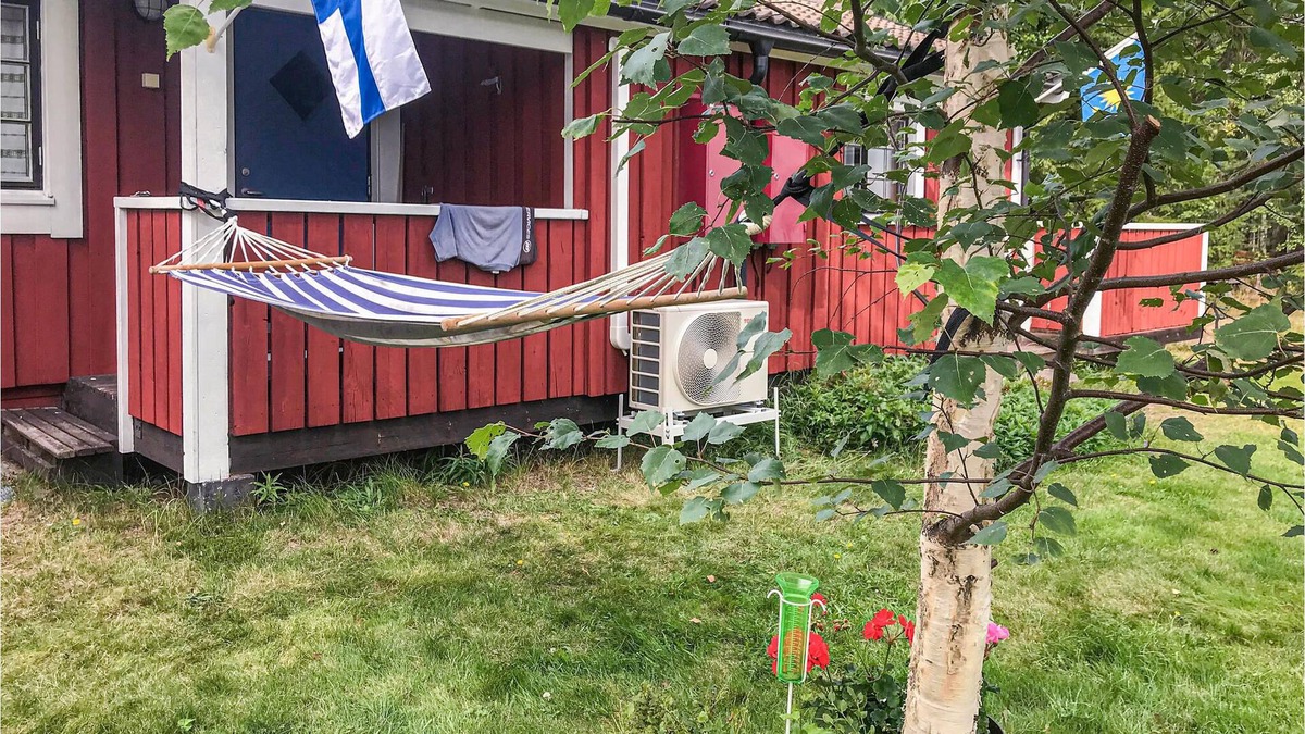 Solleron House | On the island of Sollerön in beautiful Lake Siljan, this practical vacation home welcomes you.