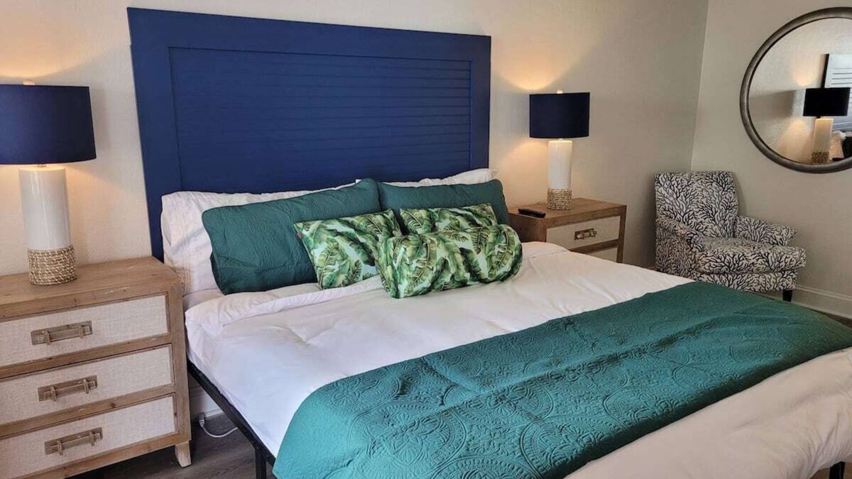 Tybee Island Hotel | On the Main Strip. Next to Pier. Free Parking
