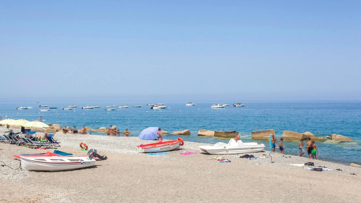 San Fratello House | On the north coast of Sicily, this creative vacation home welcomes you in San Fratello.