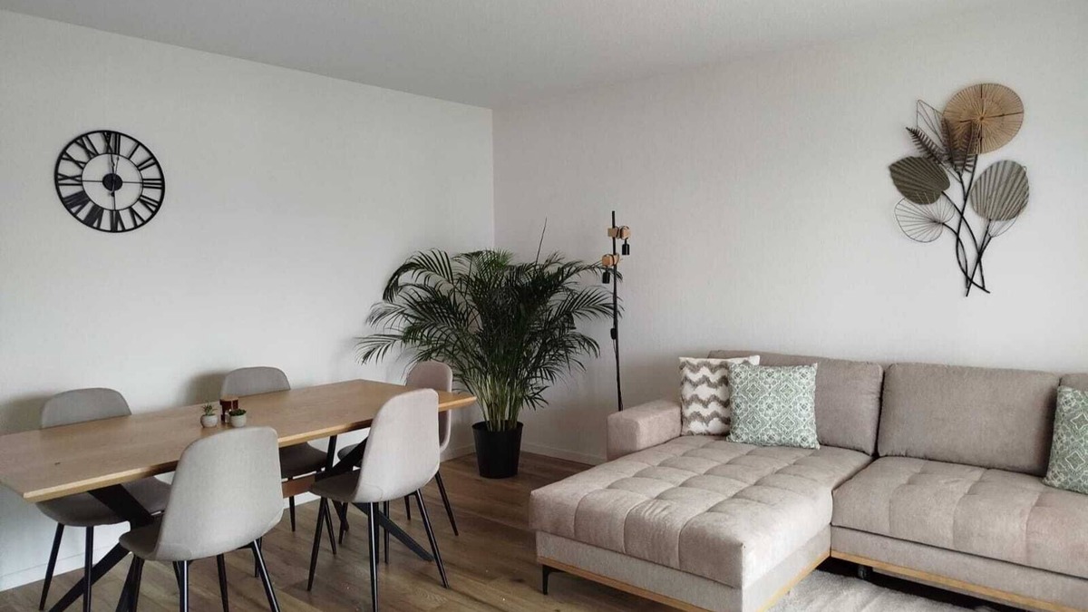Hilterfingen Apartment | On the road to Interlaken 25min