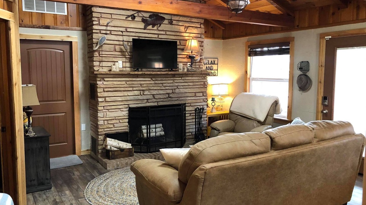 Cookson Cabin | On The Rocks Cabin at Lake Tenkiller