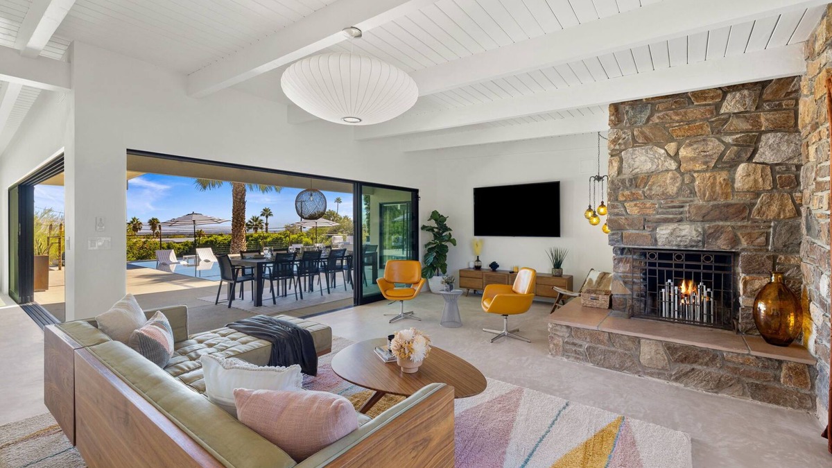 Chino Canyon House | On The Rocks - Renovated Palm Springs Home
