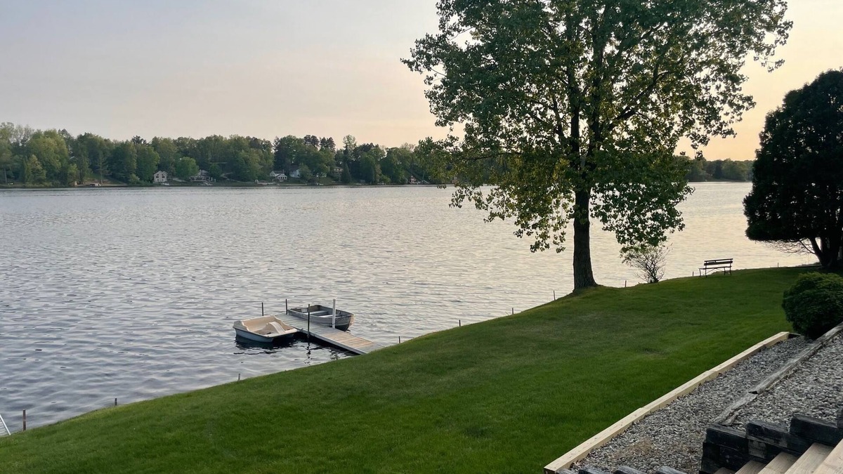 Hastings Cottage | On the Shores of Algonquin w/Private Dock - Lower Level