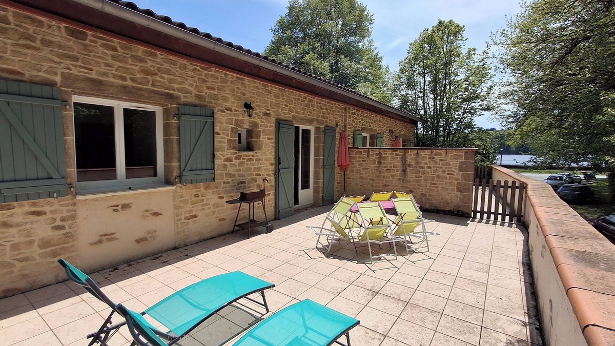 Mazamet Apartment | On the shores of Lac des Montagnés, 2-bedroom apartment