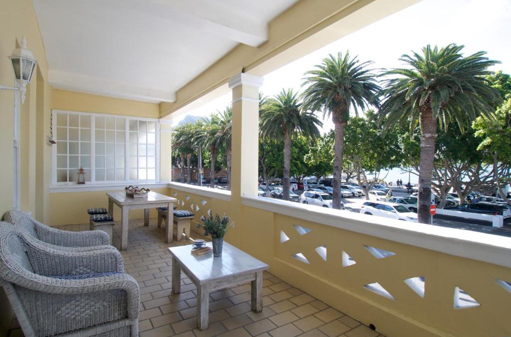 Redhill Apartment | On The Square Luxury Apartment