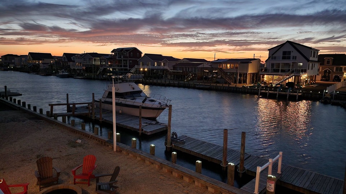 Tuckerton Beach House | On the water - The Loft at Tuckerton Beach