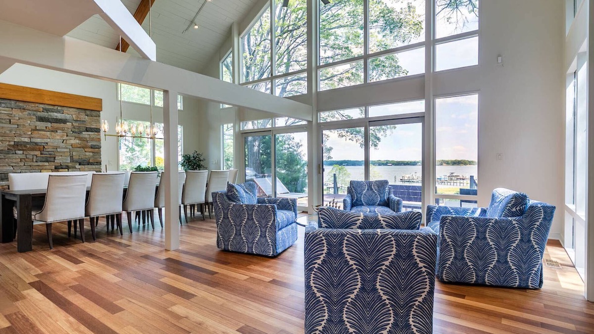 Edgewater House | On the Waterfront Custom Chalet w Multiple Suites, Private Pier and Hot Tub in Edgewater