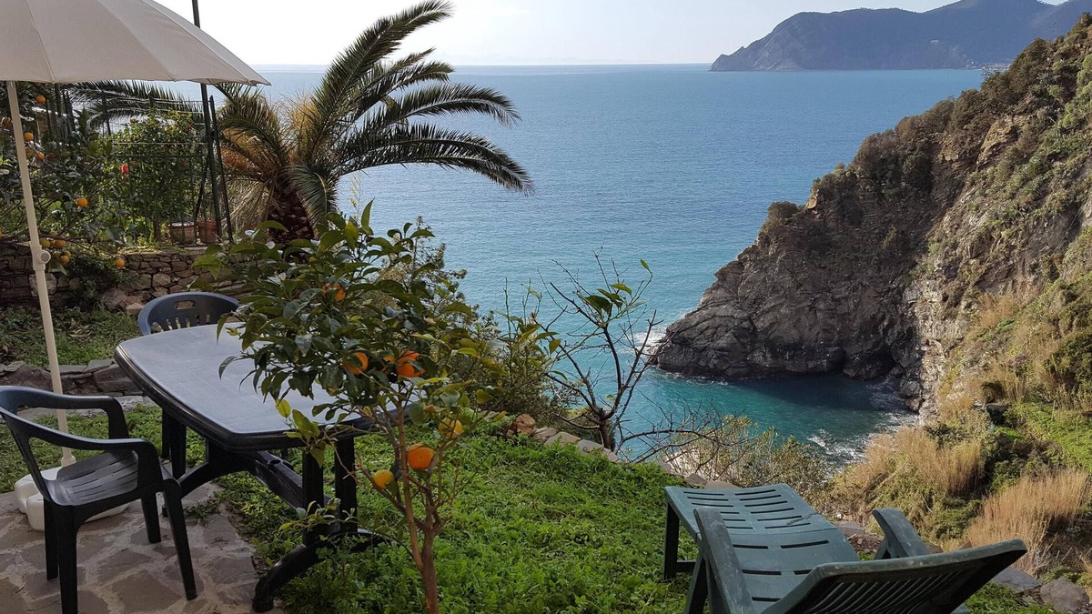 Corniglia Apartment | On the Way to the Marina Apartment with great Sea View