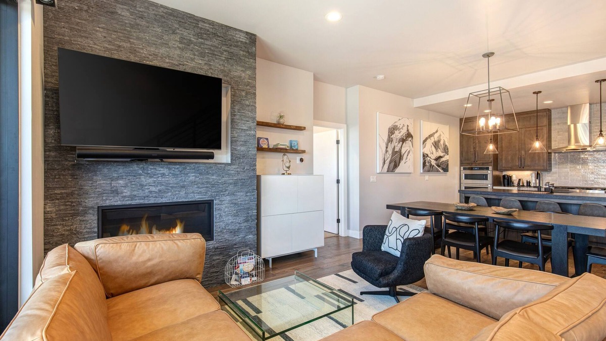 Hideout House | On Top of the Mountains - Unit B | Townhouse in Hideout with hot tub