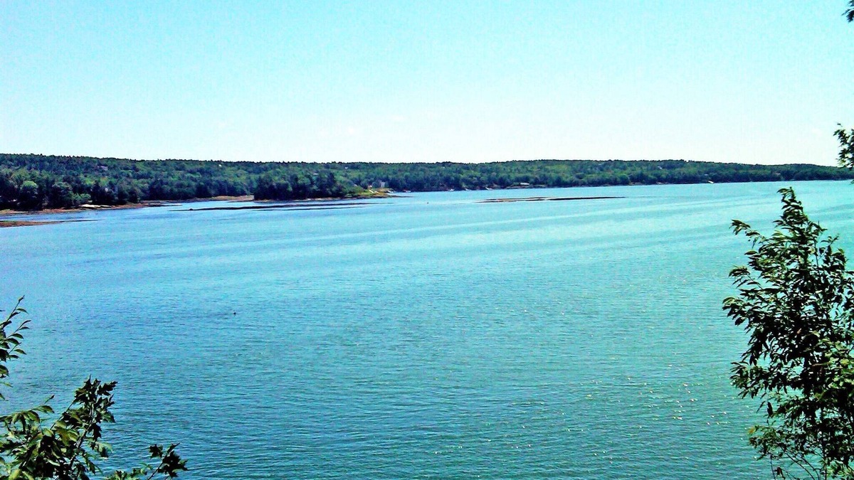 Harpswell House | On Top of the Sea North Harpswell House