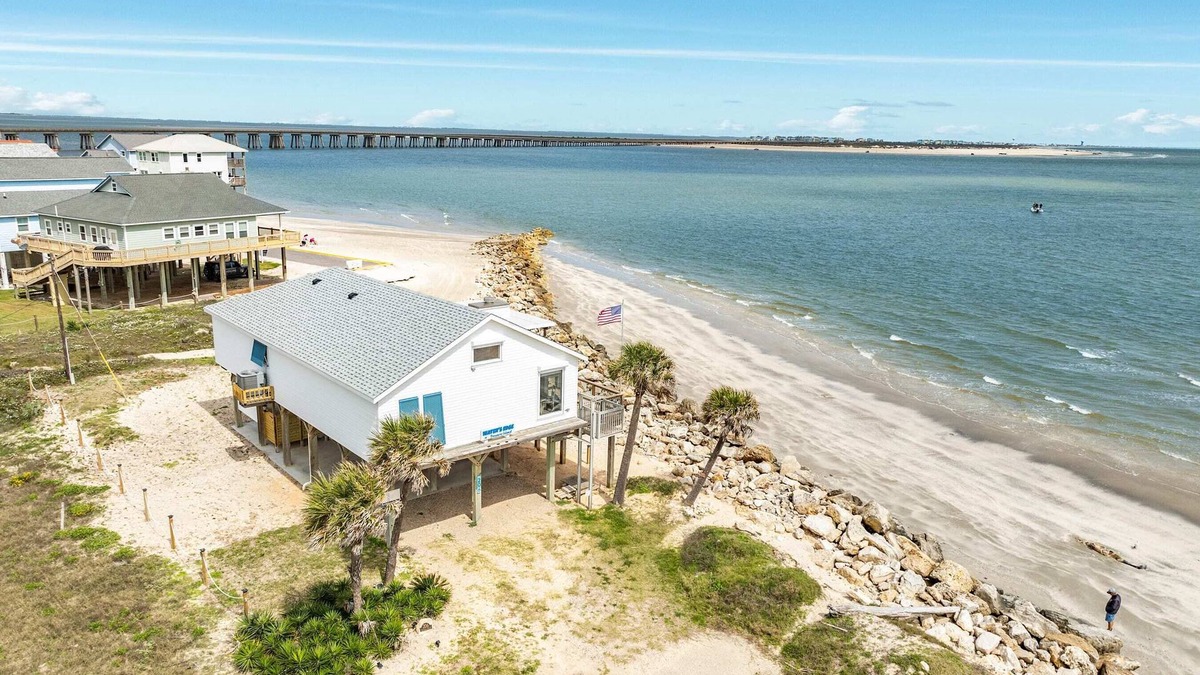 San Luis House | On Water's Edge - Direct Gulf Waterfront!