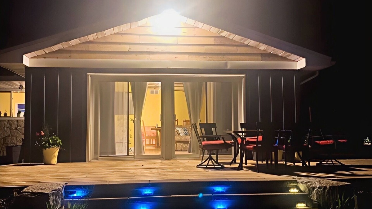 Kingsville Cottage | Once crowds subside, Pelee Migration comes alive!