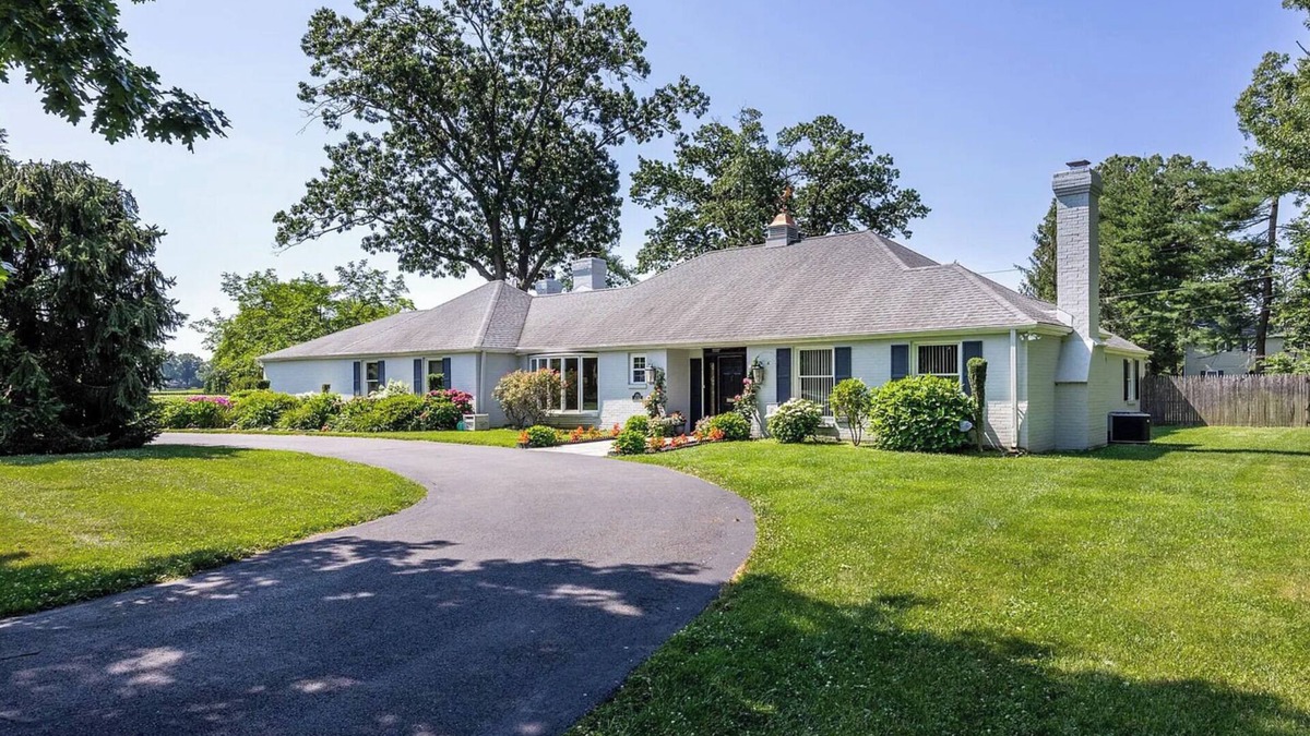 Cinnaminson Apartment | One Bdr Apt/Beautiful Area