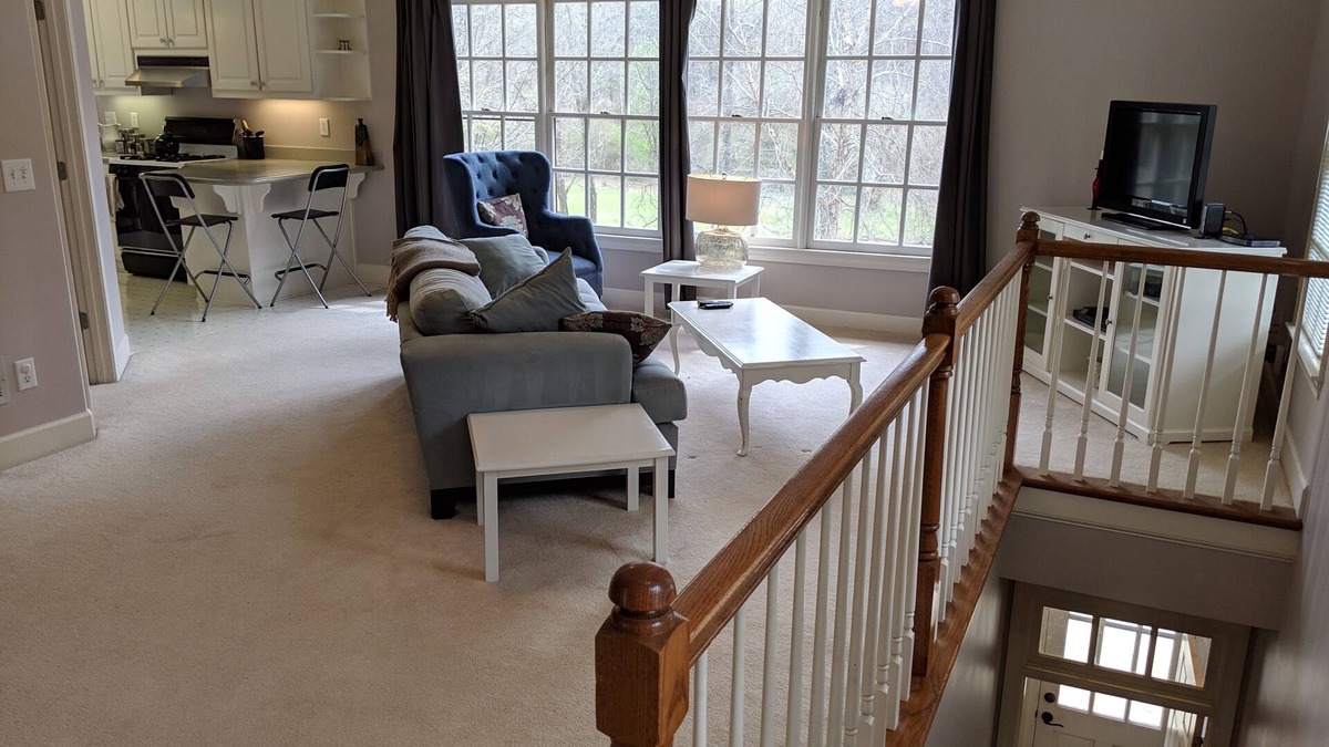 Sandy Springs House | One bdrm fully furnished apartment on quiet, wooded 2 acre lot in Sandy Springs