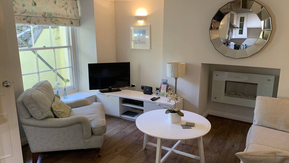Exeter Apartment | One bed cosy flat short walk to Exeter centre