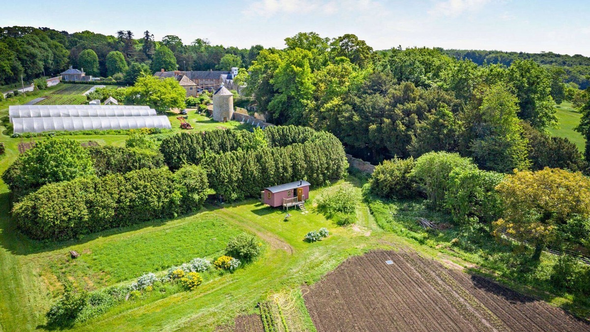 Swindon Cottage | One bed dog friendly bolthole in the Cotswolds - The Organic Wagon