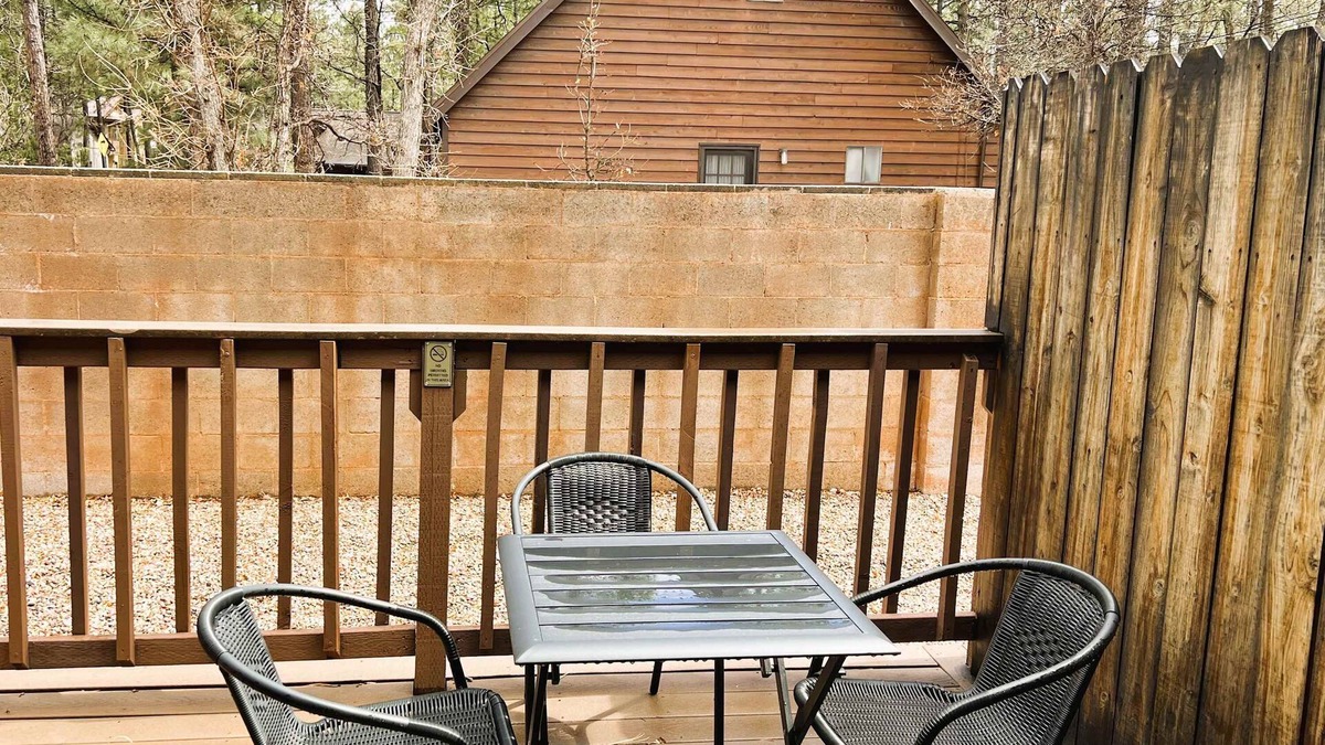 Pinetop Condo | One Bedroom, Big Mountain Fun