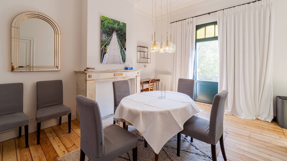 Sint-Gillis Apartment | one bedroom Apartment Self Check In in center of trendy st Gilles