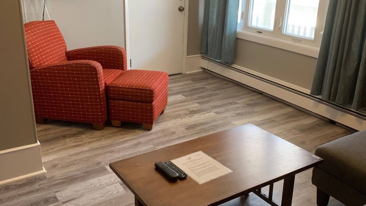 St. Leonard's Tract Apartment | One Bedroom Apartment 250 feet to the boardwalk and beach!