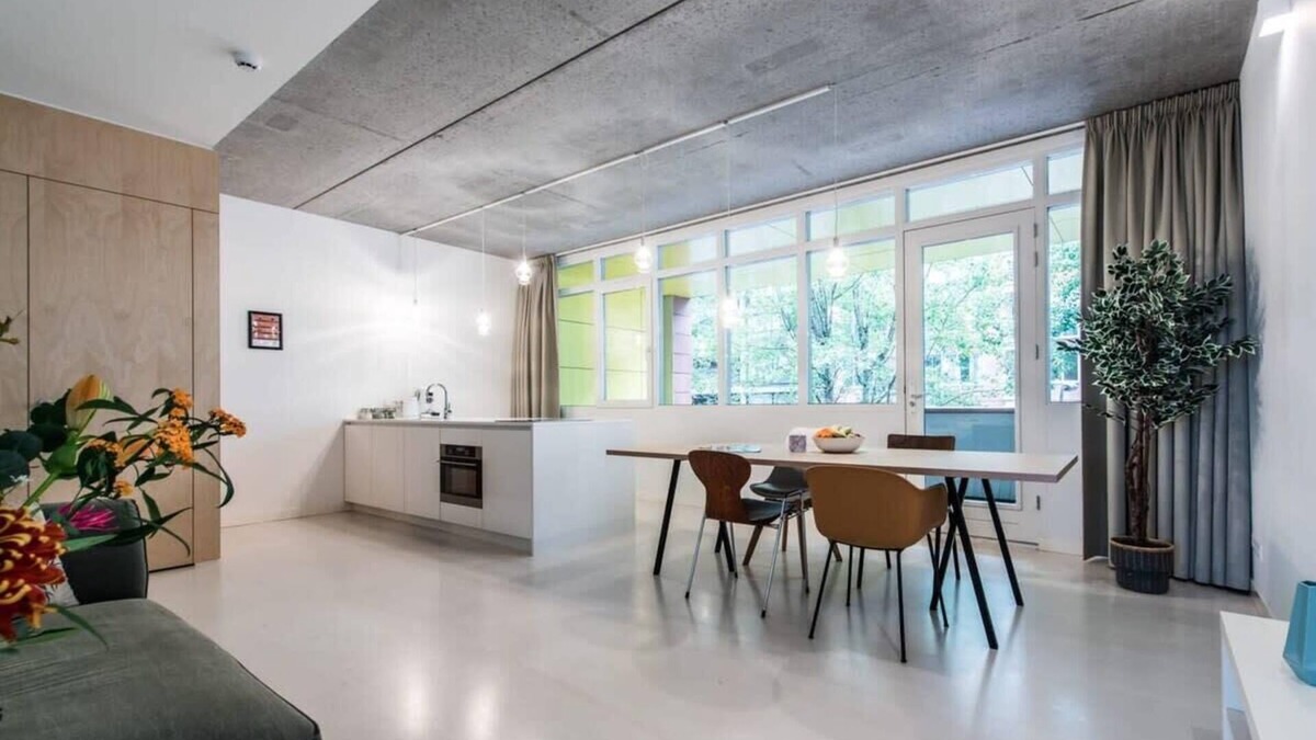 Westpoort Apartment | One-bedroom apartment with balcony