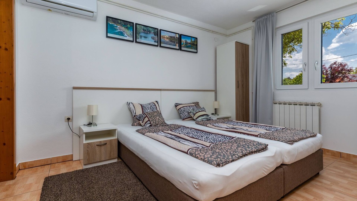 Karlovac Apartment | One bedroom apartment with terrace Karlovac (A-20989-a)